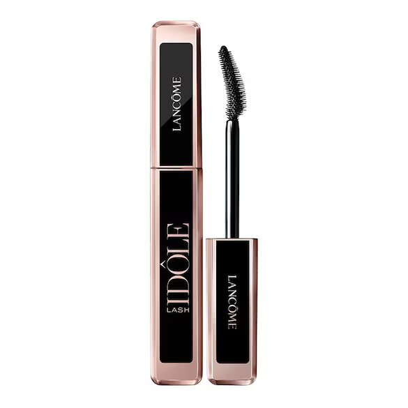 mascara de pestaña con efecto curvado